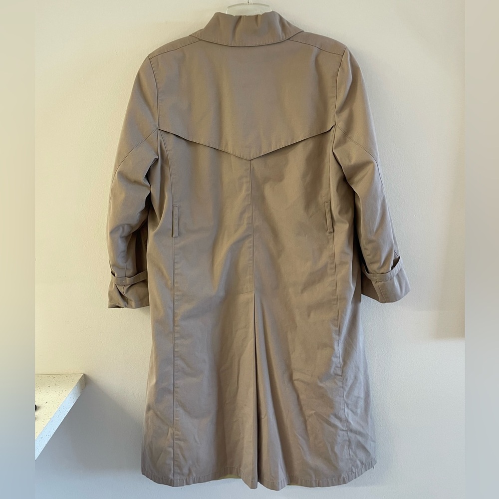 VINTAGE London Fog by Wamsutta womens tan trench coat size 12 petite - Picture 3 of 8